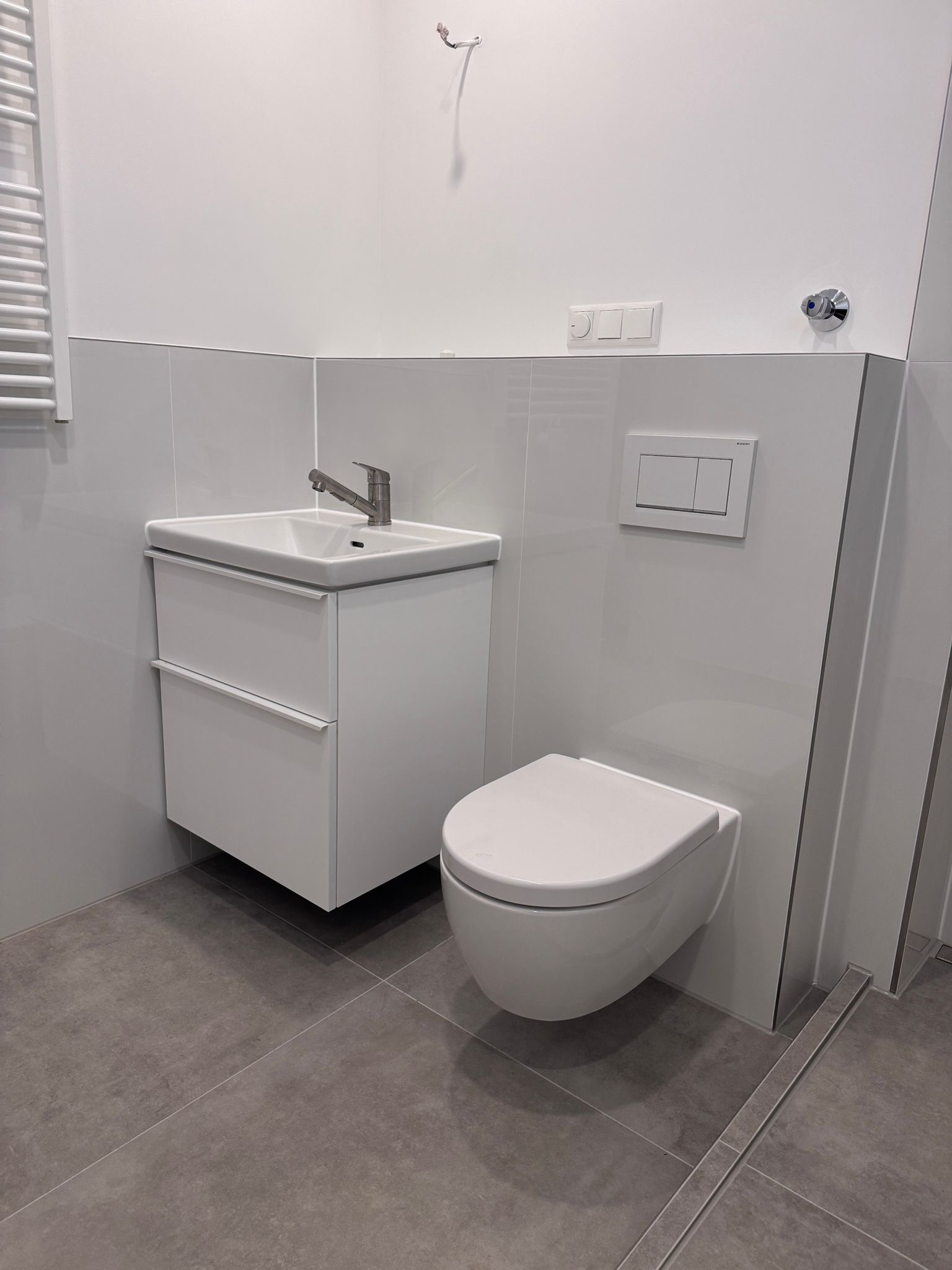 a6147dec-ad70-4419-b6f5-91aef4668554