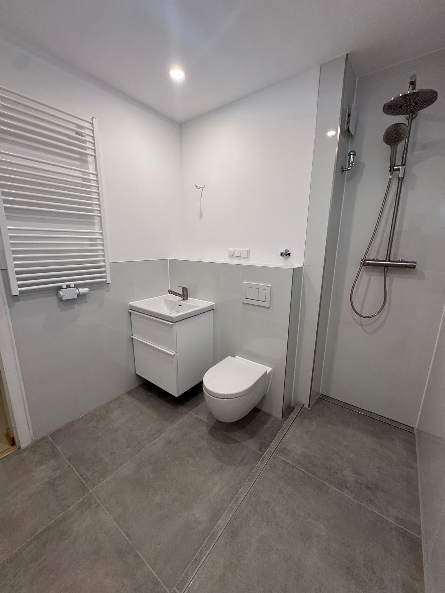 bfb6e237-a61d-40e0-855b-b2a78b230575